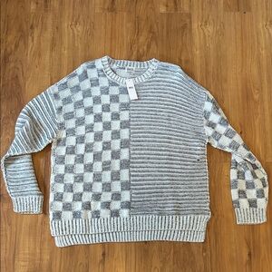 BKE Gray and white Checkered Crewneck Sweater